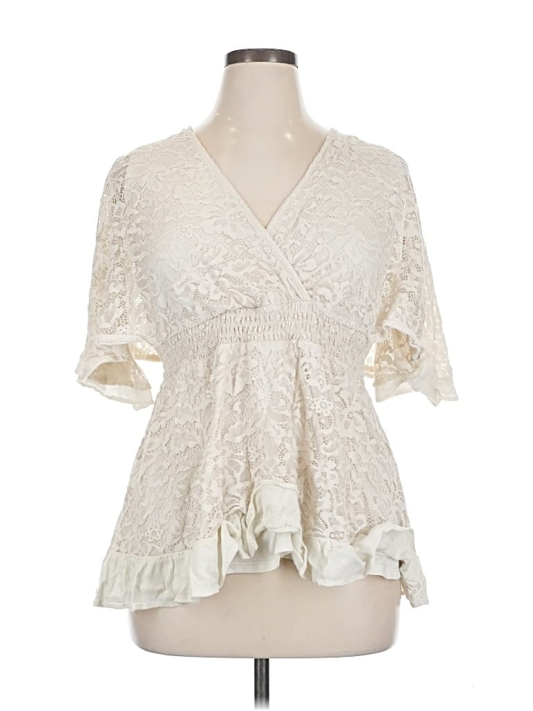 Pre-owned Torrid 3/4 Sleeve Blouse In White