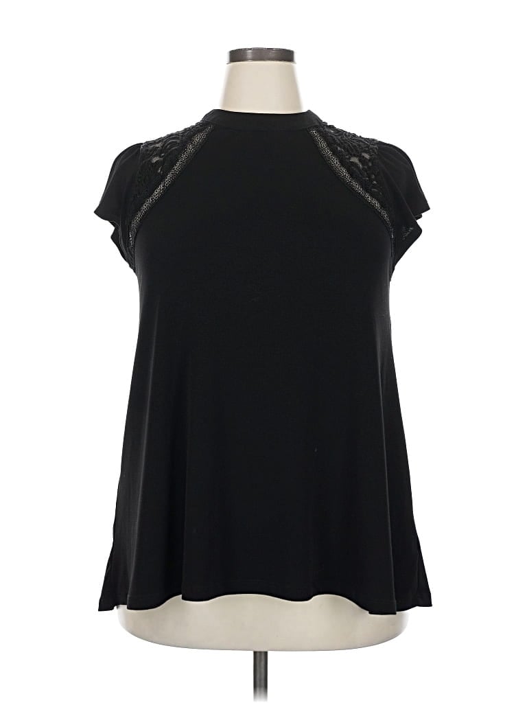 Pre-owned Torrid Short Sleeve Top Black Mock Neckline Tops
