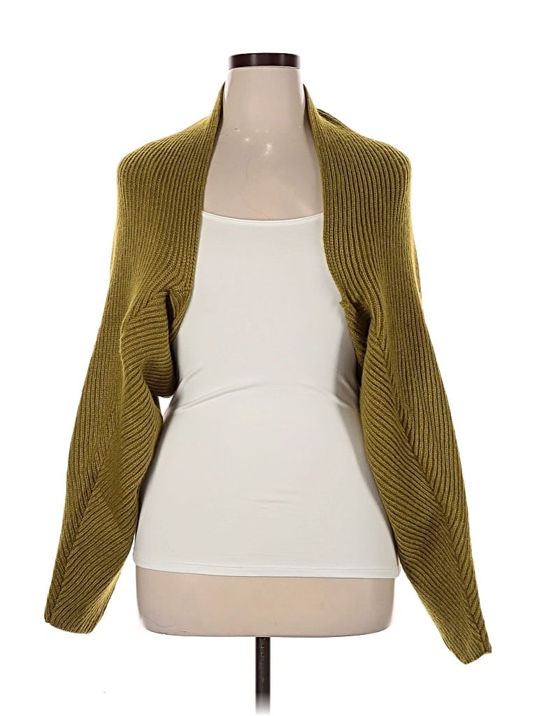 Pre-owned Commense Shrug In Gold