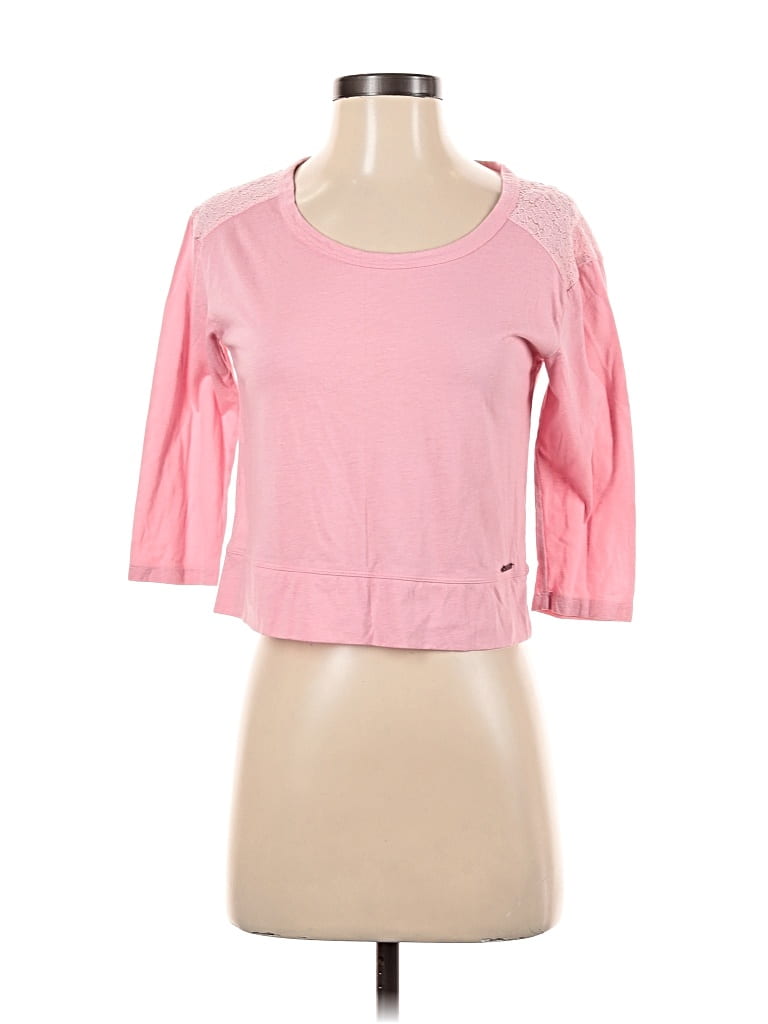 Click to view more detailed imagery on our partner's website Pre-owned Abercrombie & Fitch 3/4 Sleeve Top Pink Boatneck Tops