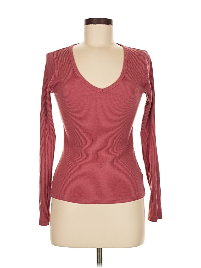 Pre-owned Old Navy Long Sleeve T-shirt In Burgundy