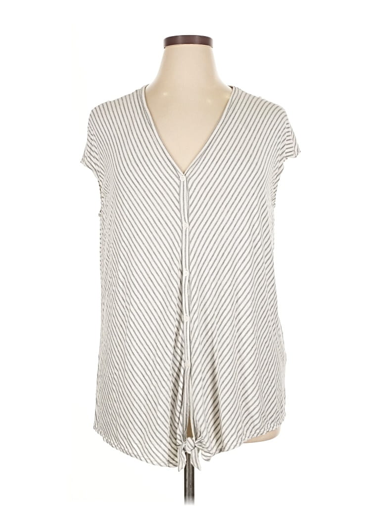 Pre-owned Max Studio Sleeveless T-shirt In Silver