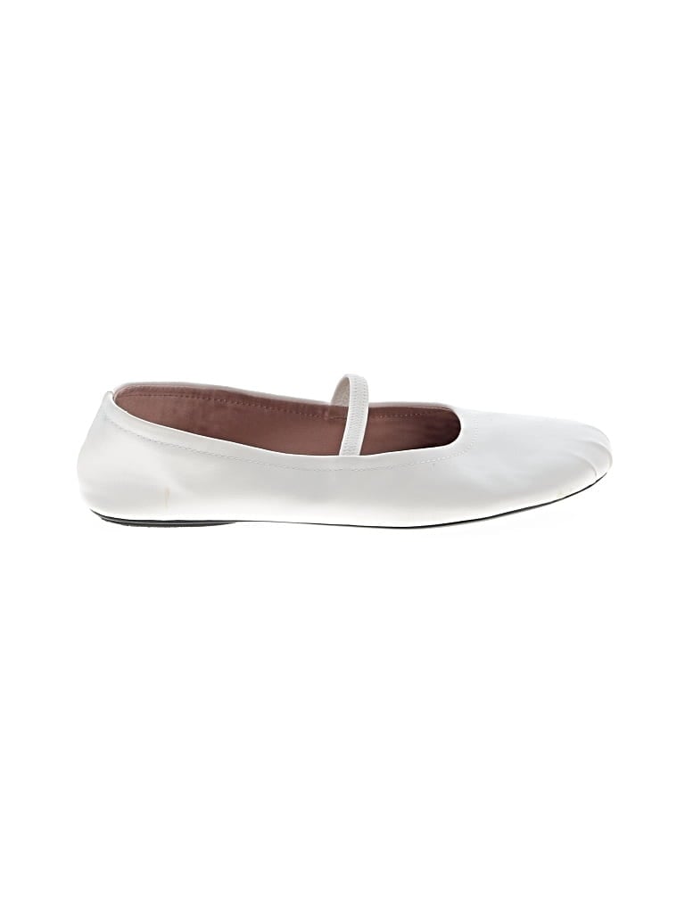 Pre-owned Zara Flats In White