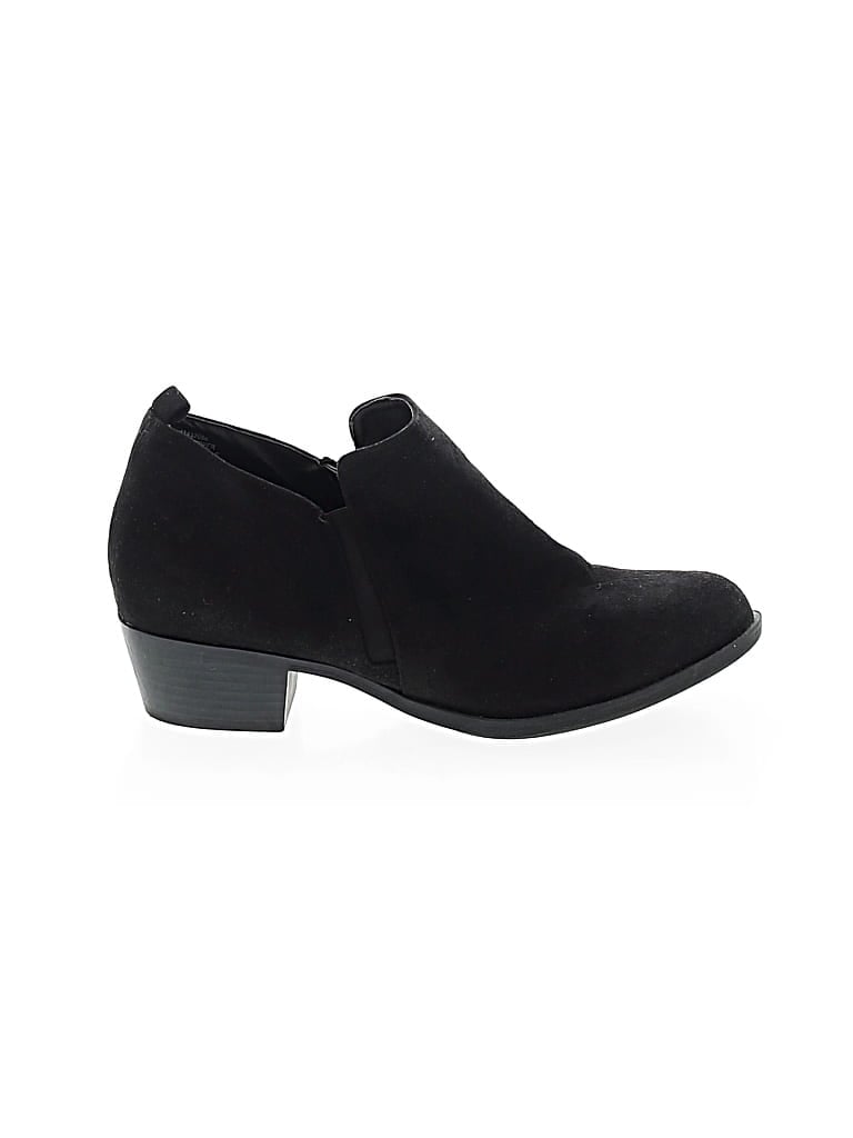 Pre-owned Torrid Ankle Boots In Black