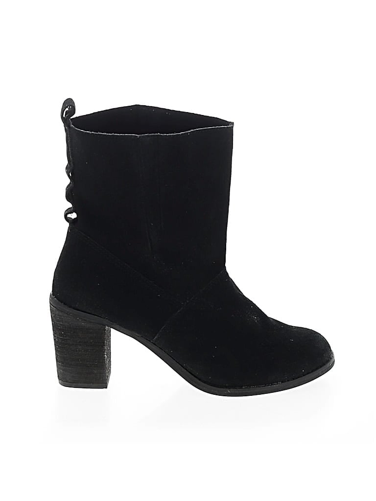 Pre-owned Toms Boots In Black