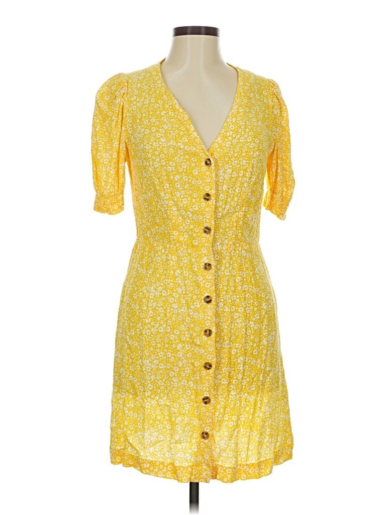 Pre-owned H&m Casual Dress In Yellow