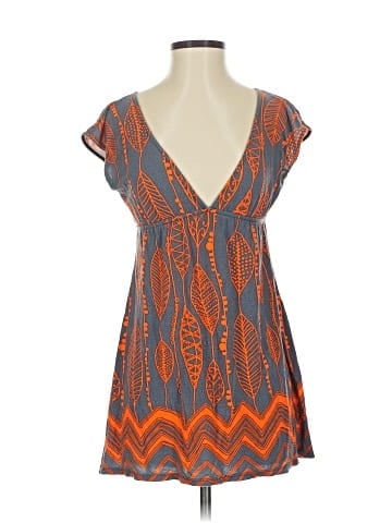 Romeo & Juliet Couture Sleeveless T-Shirt (view 1)