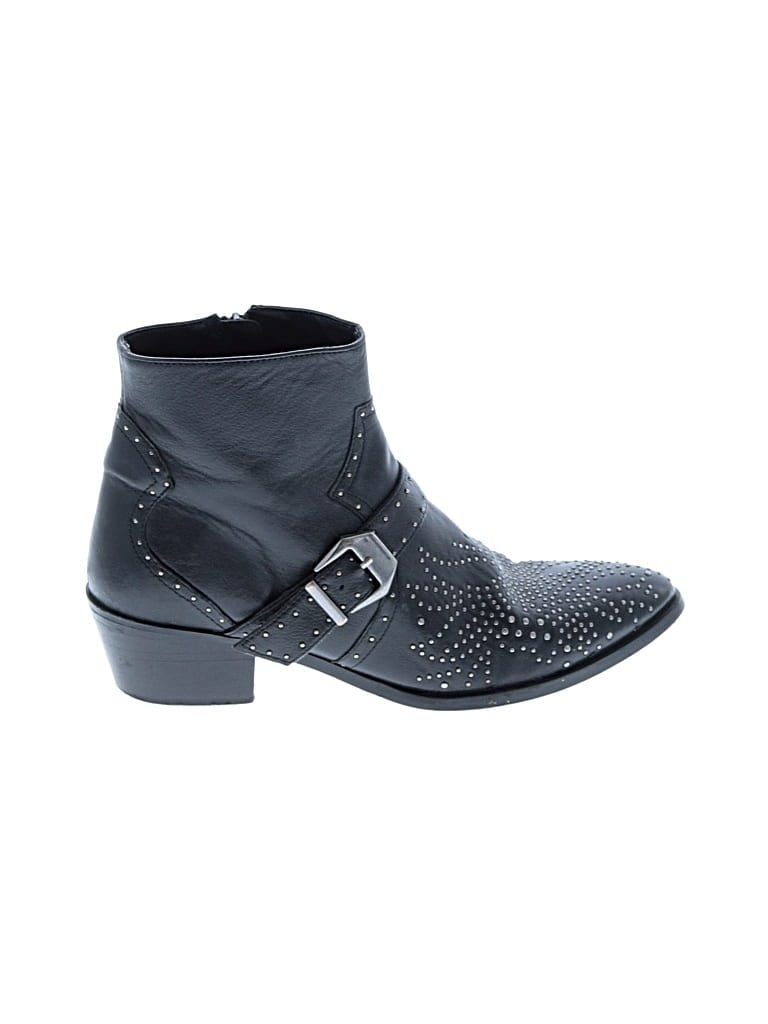 Pre-owned Zara Ankle Boots In Black