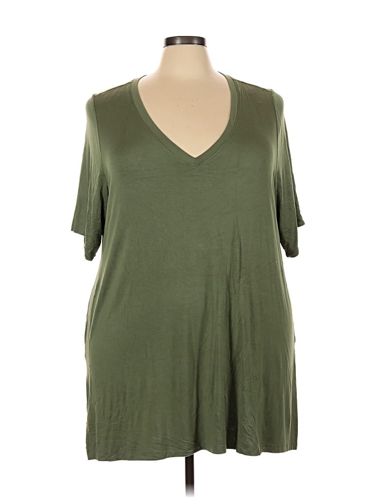 Pre-owned Torrid Short Sleeve T-shirt In Green