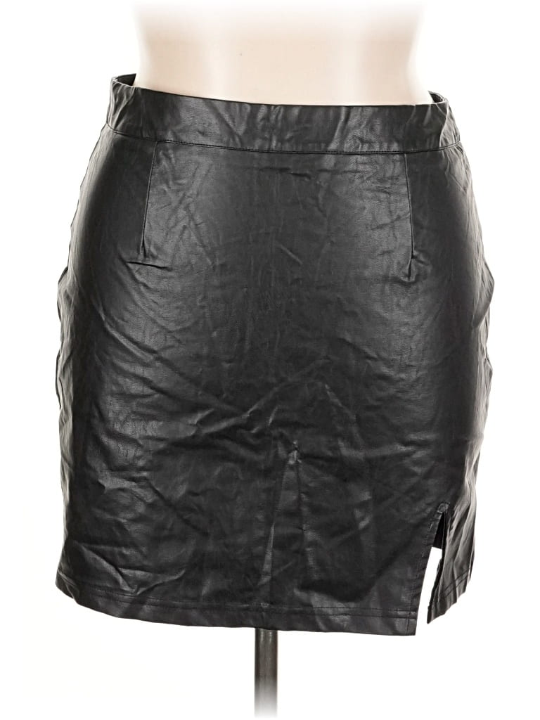 Pre-owned Lulus Faux Leather Skirt In Black