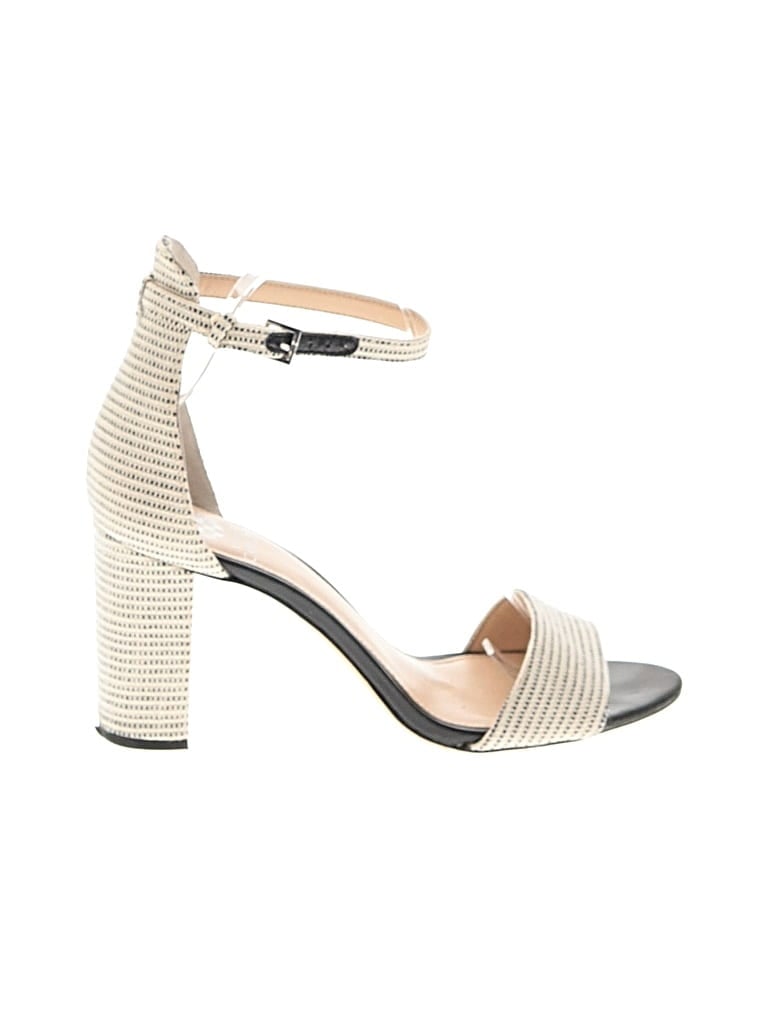 Pre-owned Vince Camuto Sandals In White