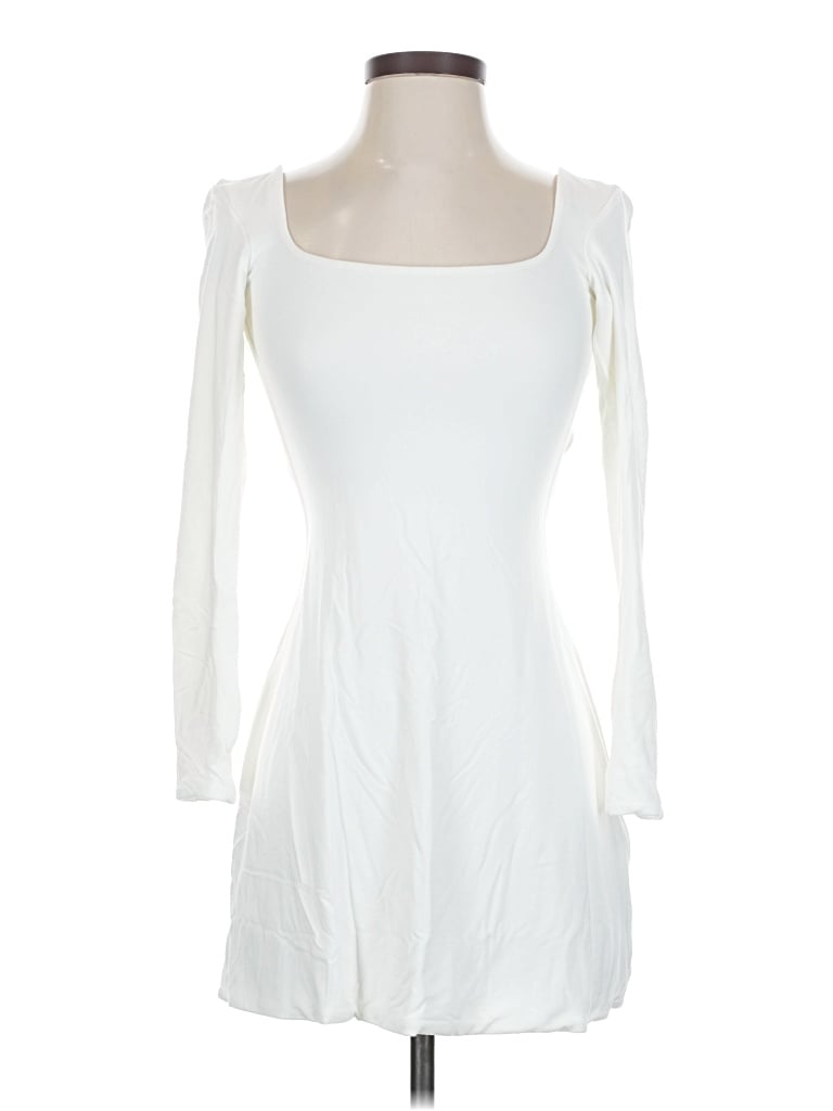 Pre-owned Oh Polly Casual Dress In White
