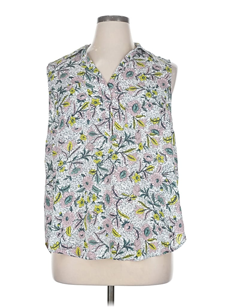 Pre-owned Torrid Sleeveless Button Down Shirt In White