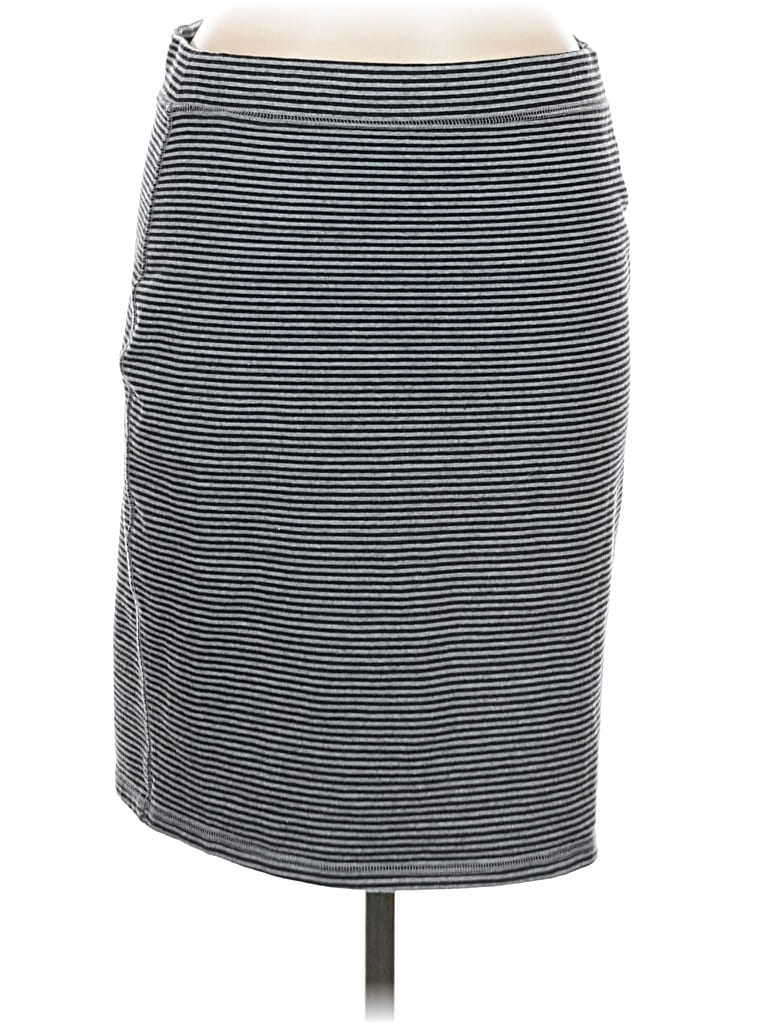 Pre-owned Old Navy Casual Skirt In Gray