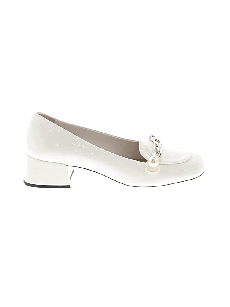 Pre-owned Miu Miu Flats In White