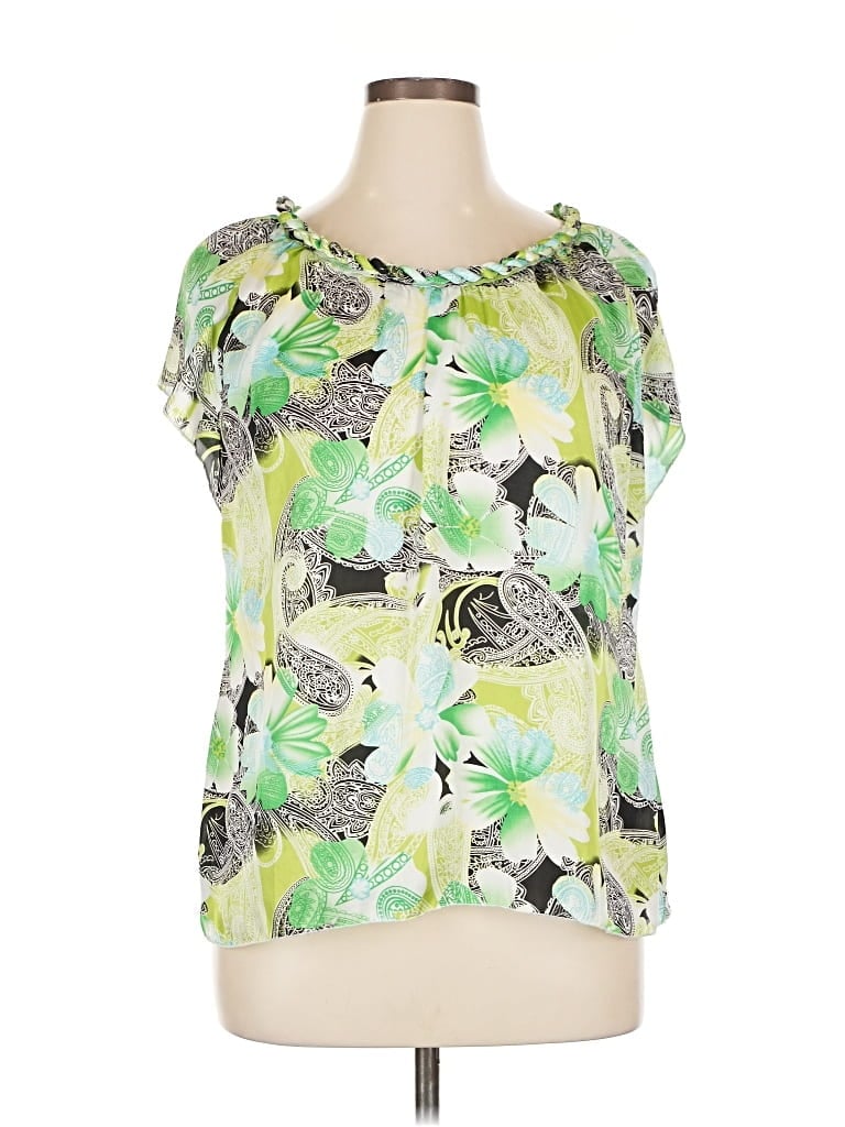 Pre-owned Essentials By Milano Sleeveless T-shirt In Green