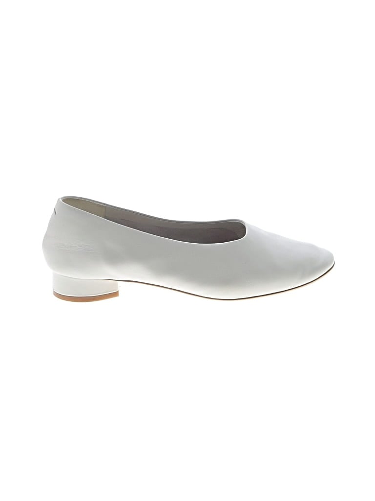Pre-owned Jeffrey Campbell Flats In White