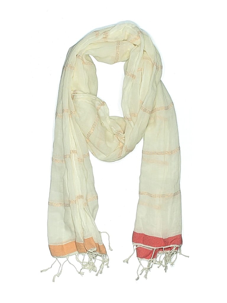 Pre-owned Gap Scarf In White