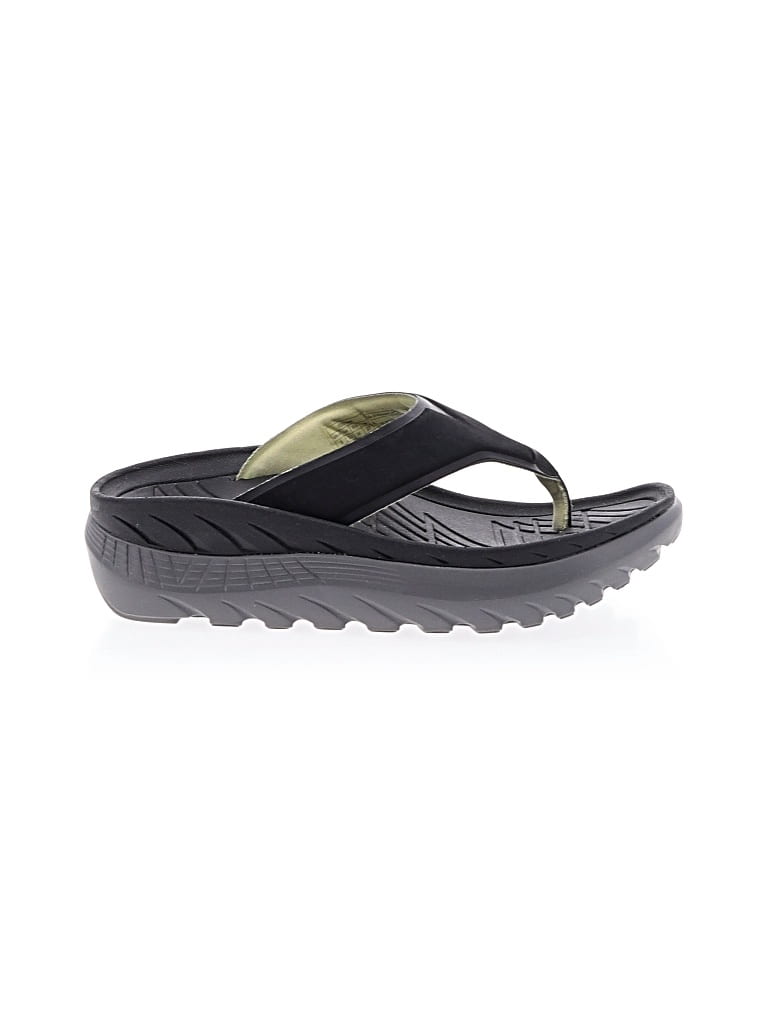 Pre-owned Vionic Sandals In Black