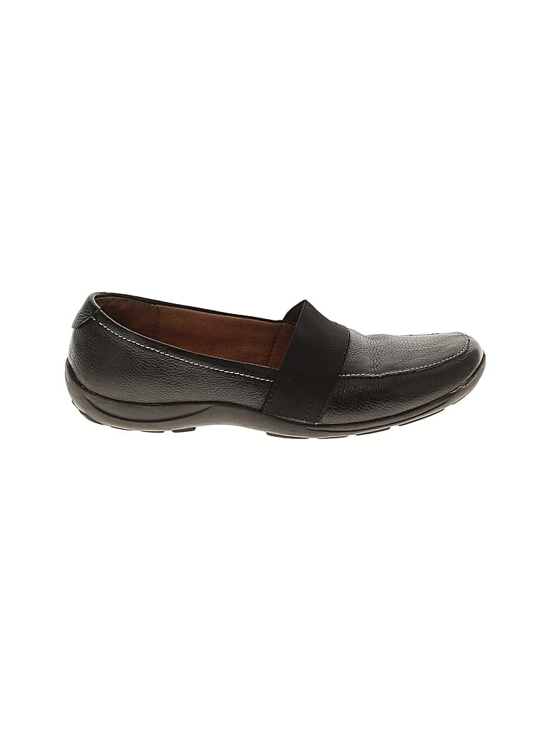 Pre-owned Naturalizer Flats In Black