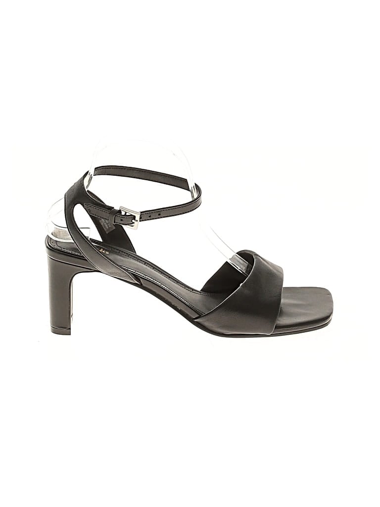 Pre-owned Clarks Heels In Black