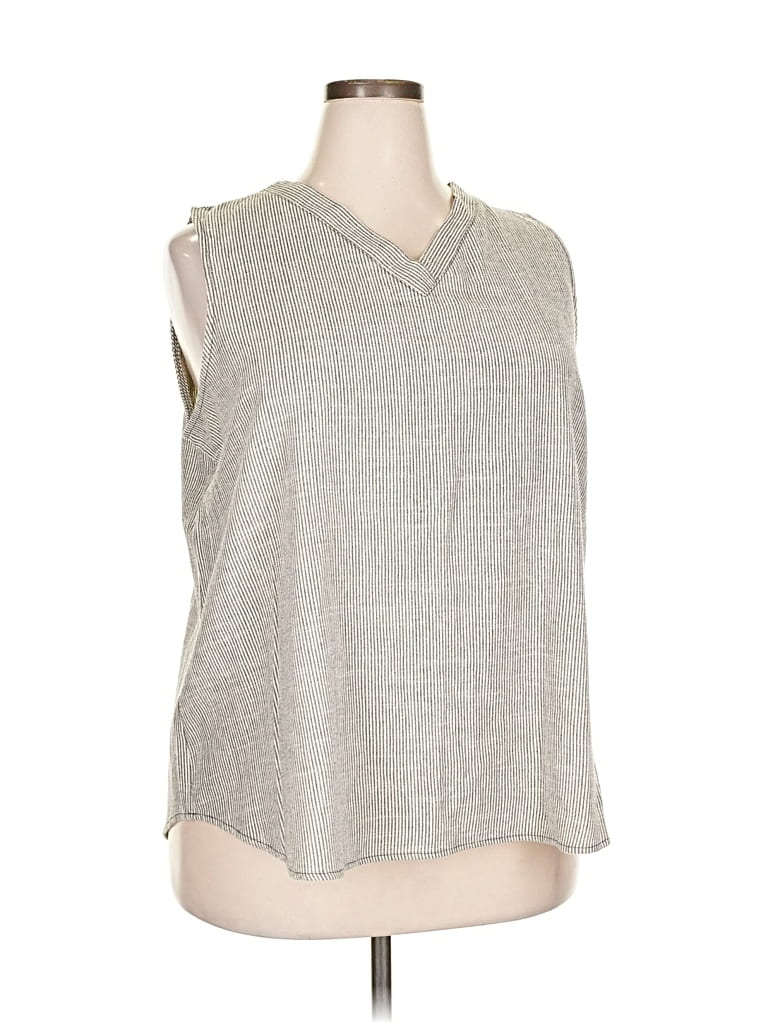 Pre-owned Renee C Sleeveless Blouse In Gray
