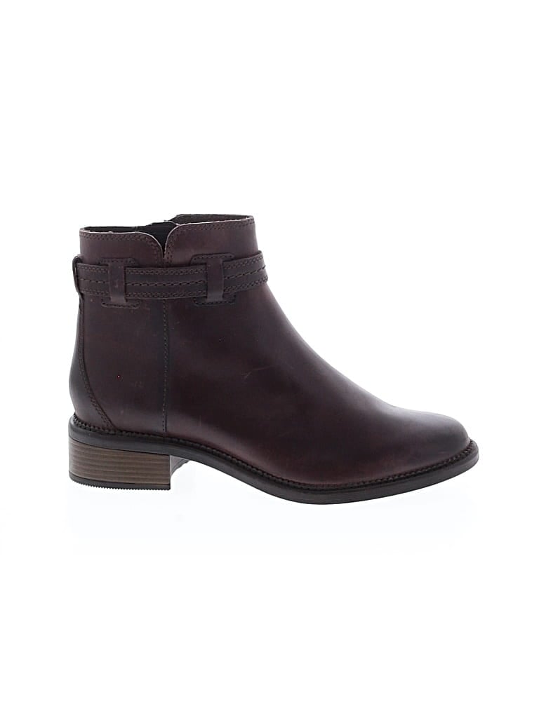 Pre-owned Clarks Ankle Boots In Burgundy