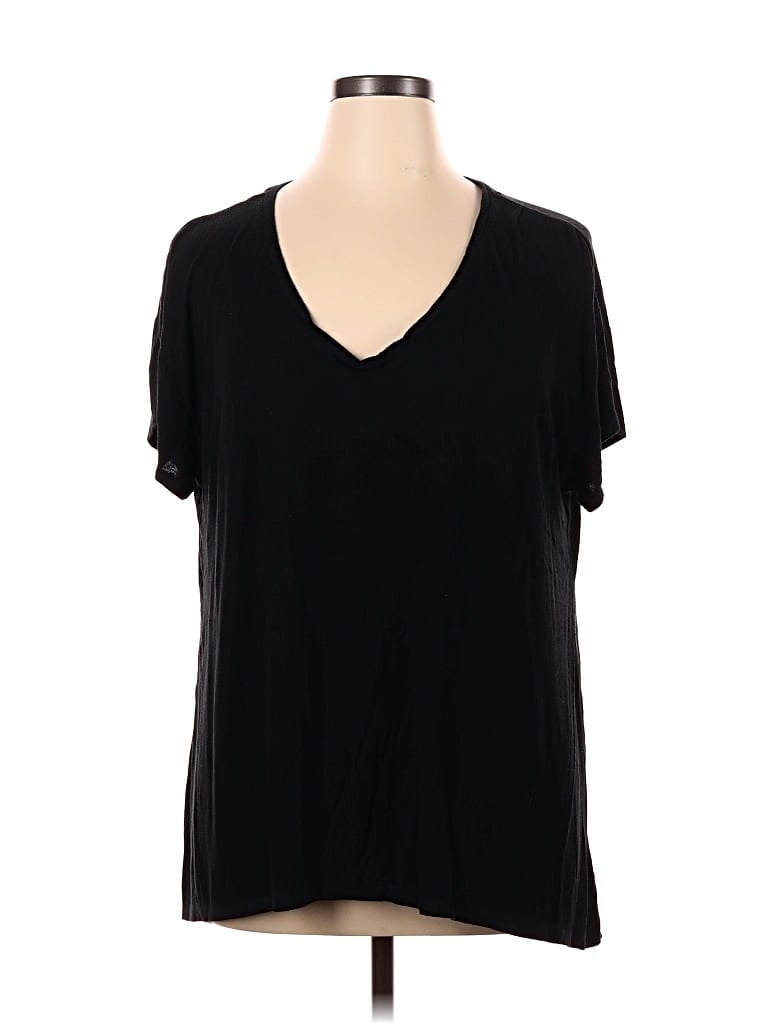 AVA & VIV Pre-owned Short Sleeve T-shirt In Black