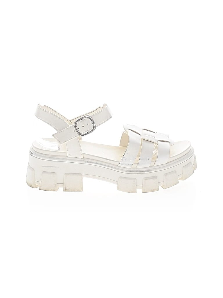 WILD FABLE Pre-owned Sandals In White
