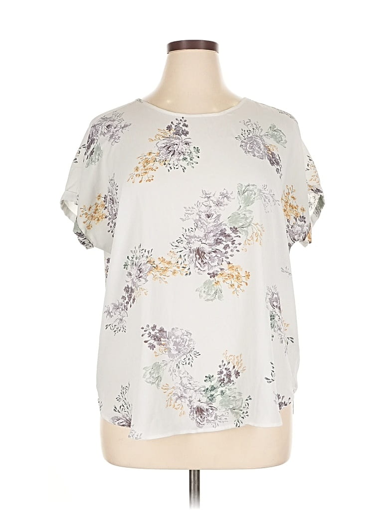 Pre-owned Maurices Short Sleeve Blouse In Silver