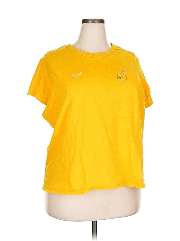 OLD NAVY Pre-owned Short Sleeve T-shirt In Yellow