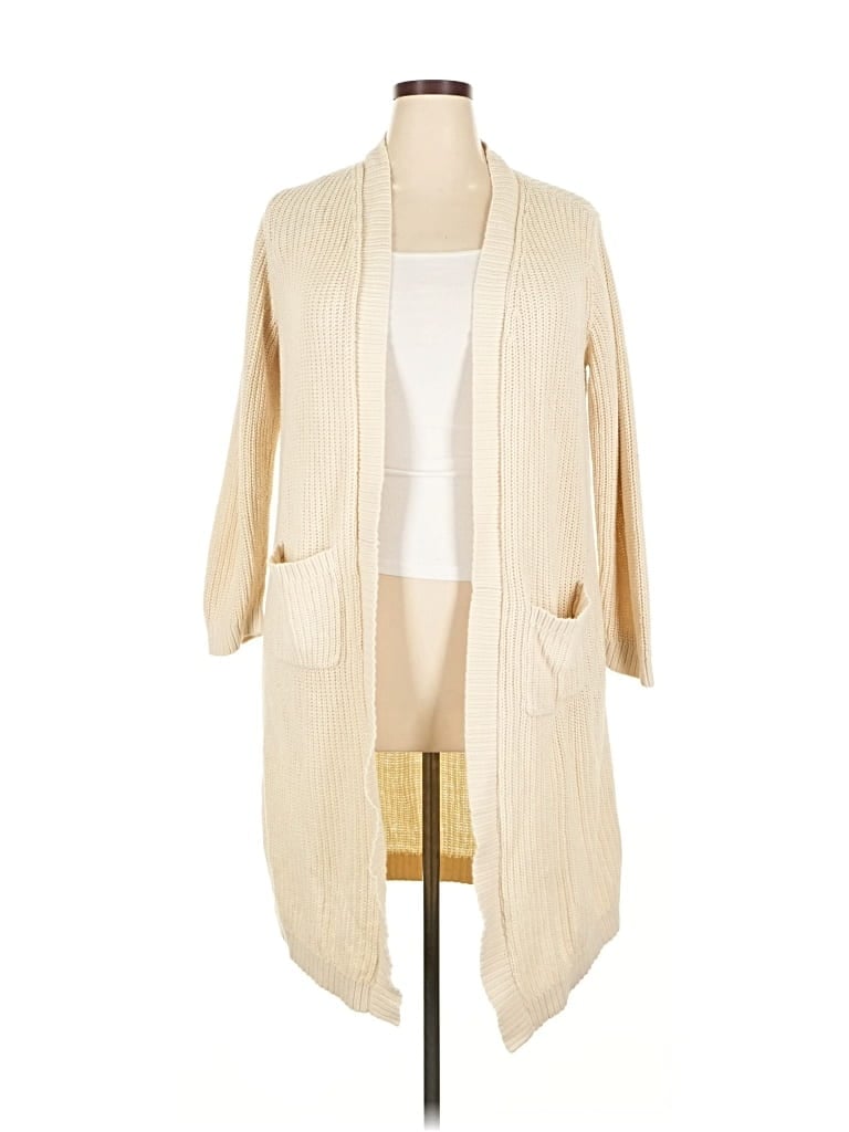 Pre-owned Torrid Cardigan Sweater In White