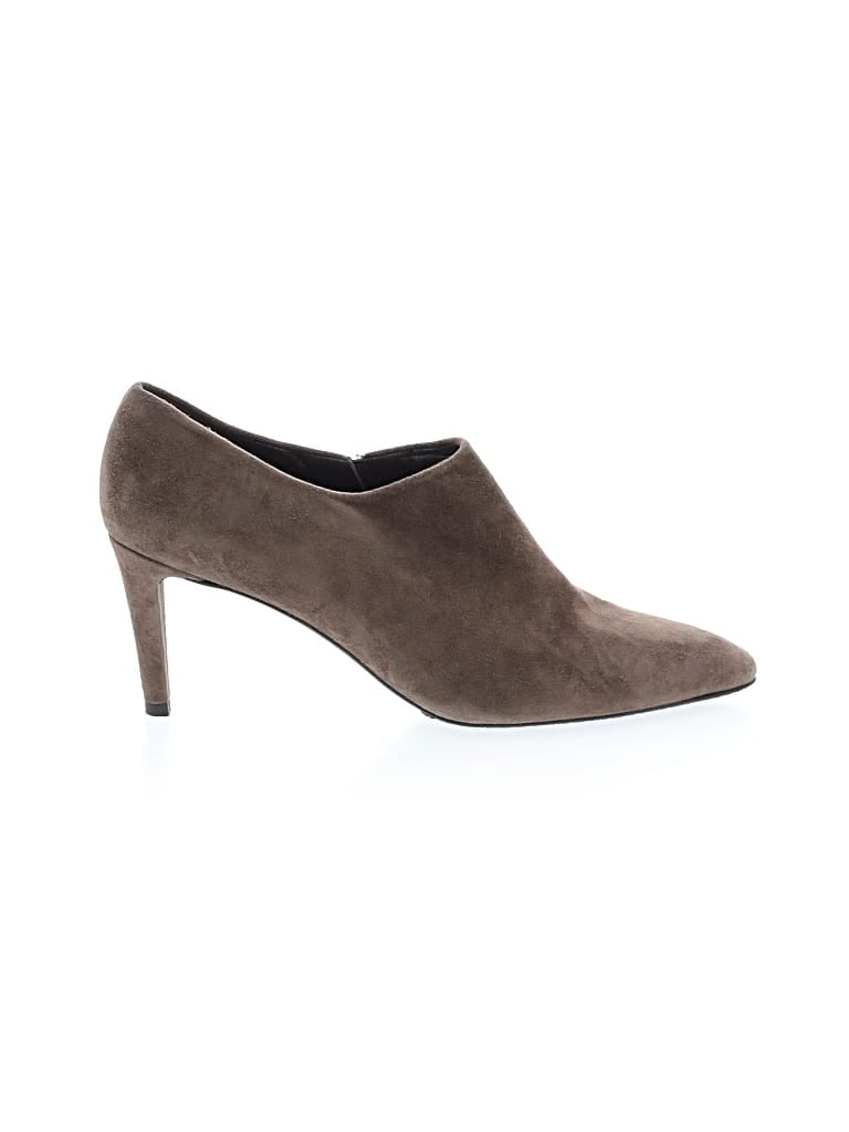 Pre-owned Stuart Weitzman Heels In Brown