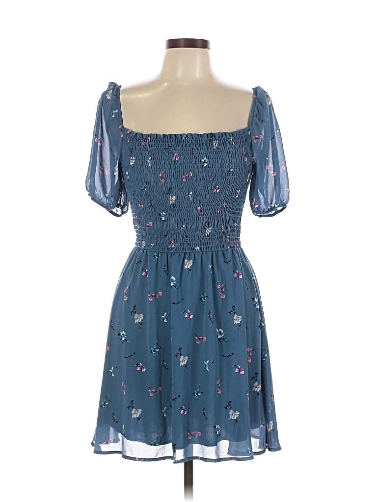 Pre-owned Pink Lily Casual Dress In Blue
