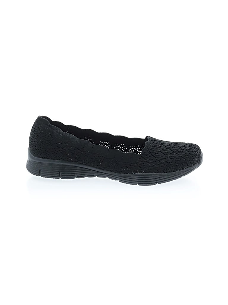 Pre-owned Skechers Sneakers In Black