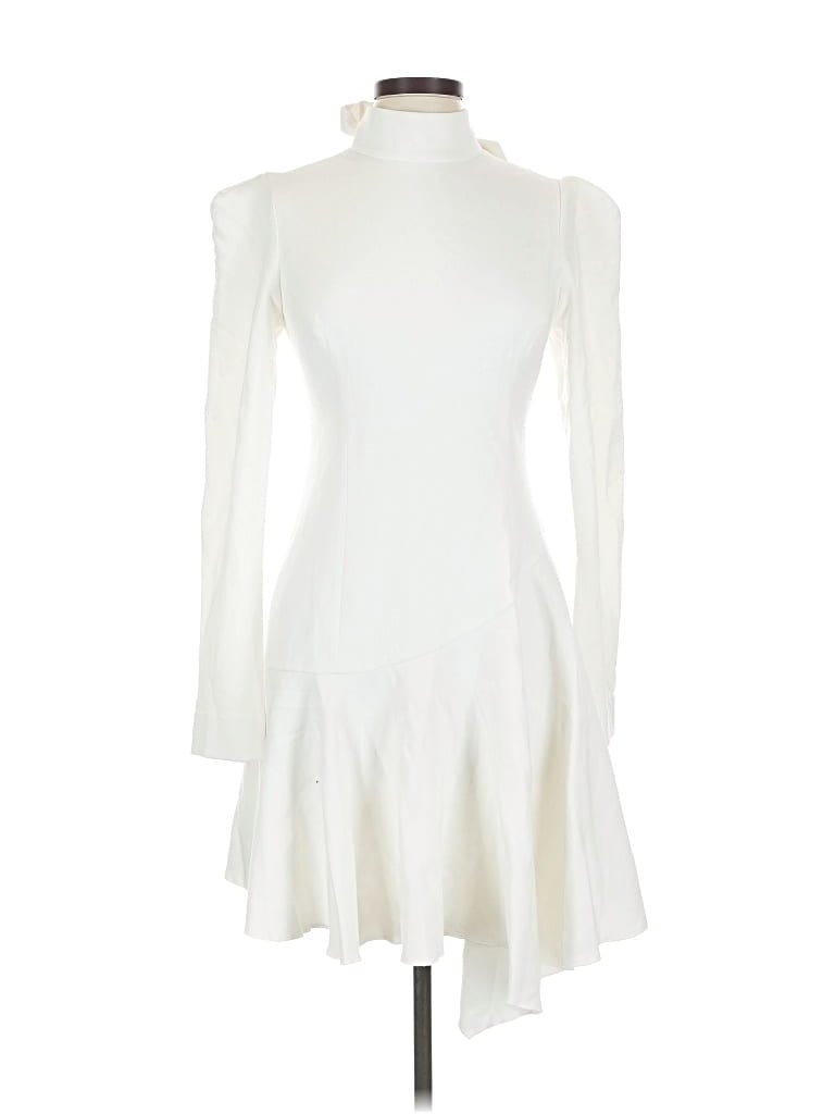 Pre-owned Bcbgmaxazria Cocktail Dress In White