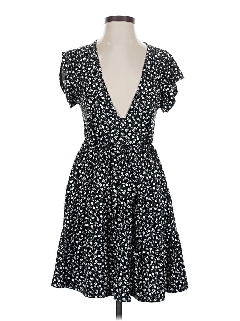 Pre-owned Urban Outfitters Casual Dress In Black