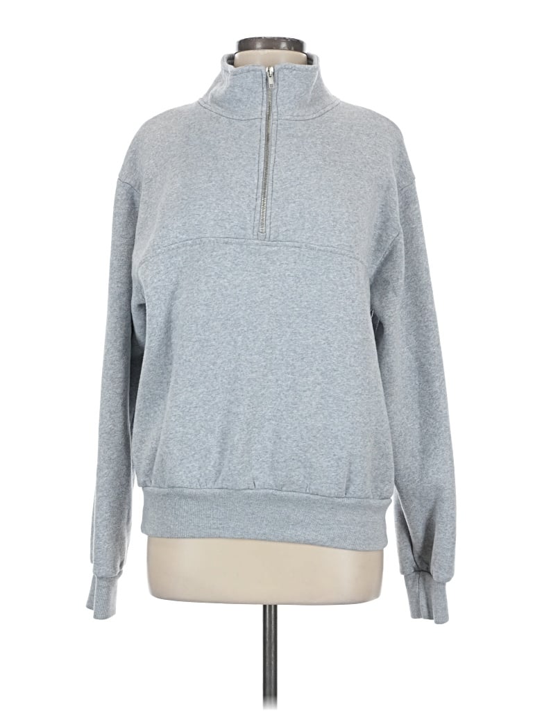 Click to view more detailed imagery on our partner's website Pre-owned Brandy Melville Pullover Sweater In Gray