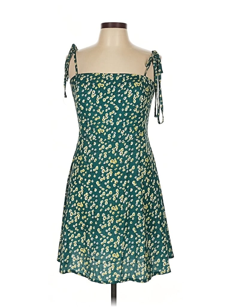 Pre-owned Zaful Cocktail Dress In Green