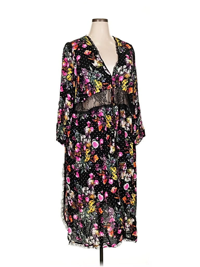 Pre-owned Torrid Kimono In Black