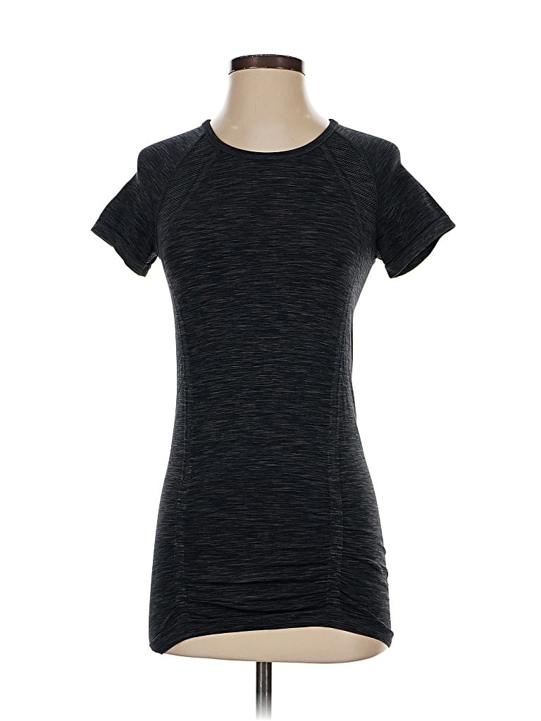 Pre-owned Athleta Active T-shirt In Black