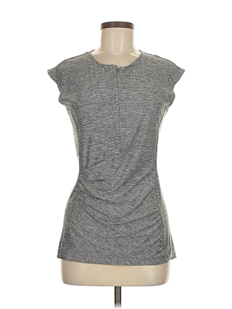 Pre-owned Athleta Sleeveless T-shirt In Gray