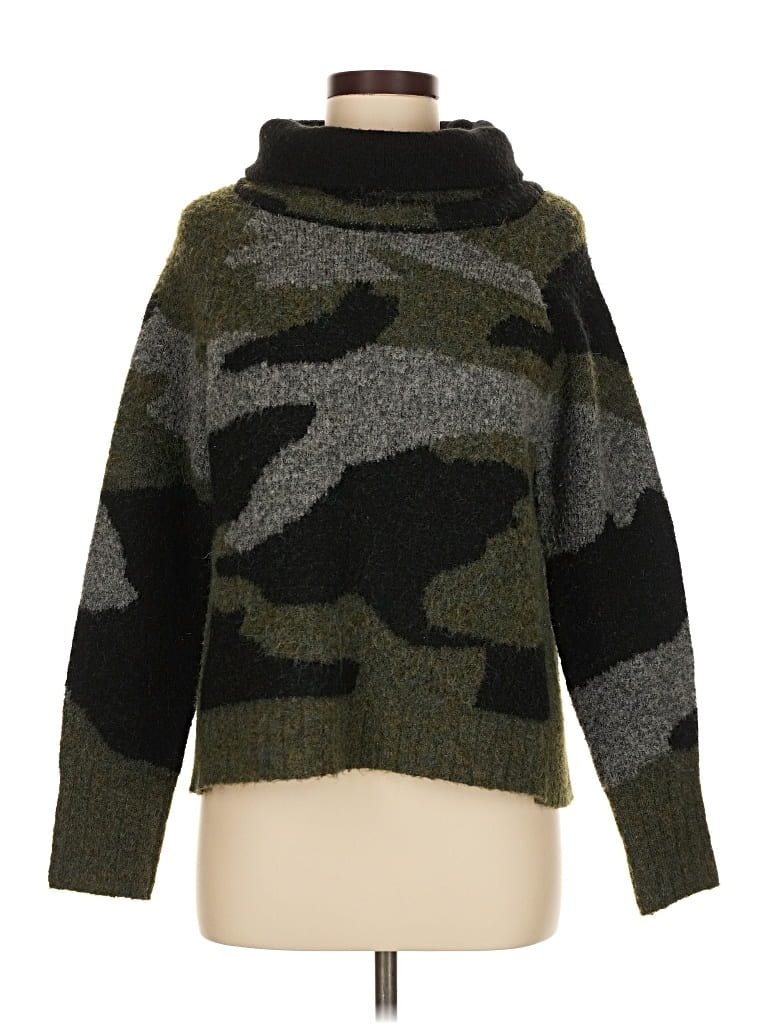 Pre-owned Aqua Turtleneck Sweater In Green