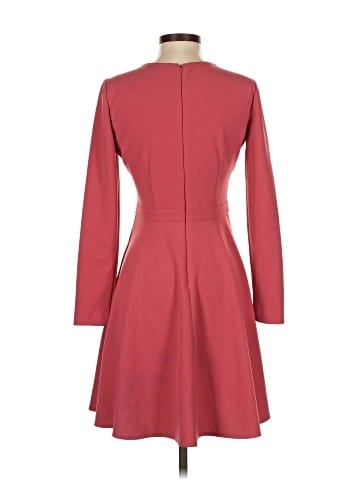 Gal Meets Glam Casual Dress (view 2)
