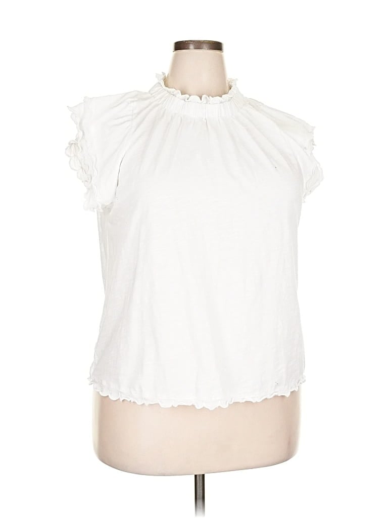 Pre-owned Crown & Ivy Sleeveless Blouse In White