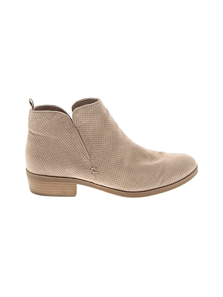 Pre-owned Universal Thread Ankle Boots In Brown