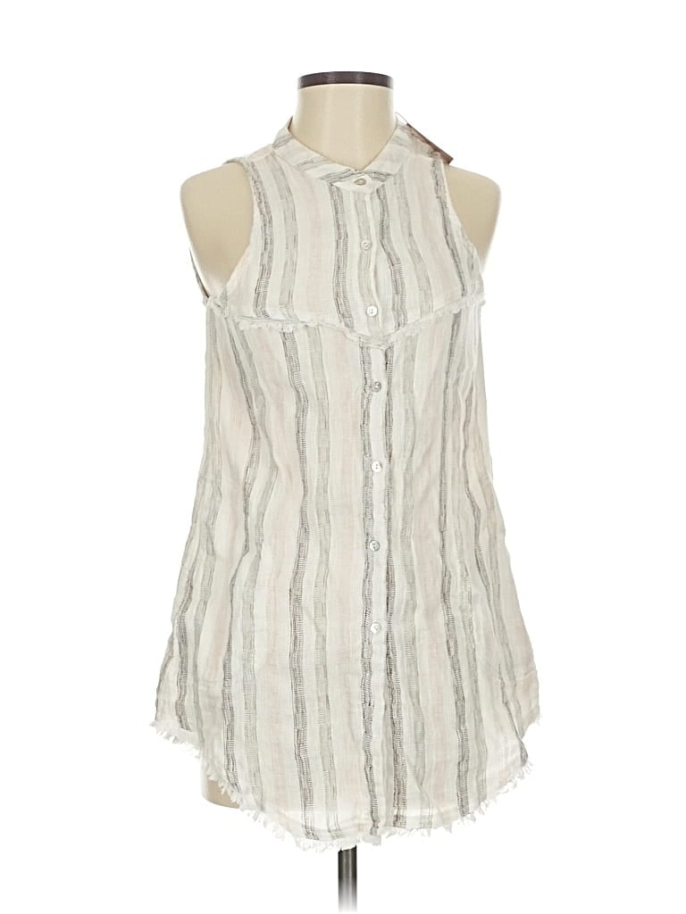 Fate Sleeveless Blouse In White
