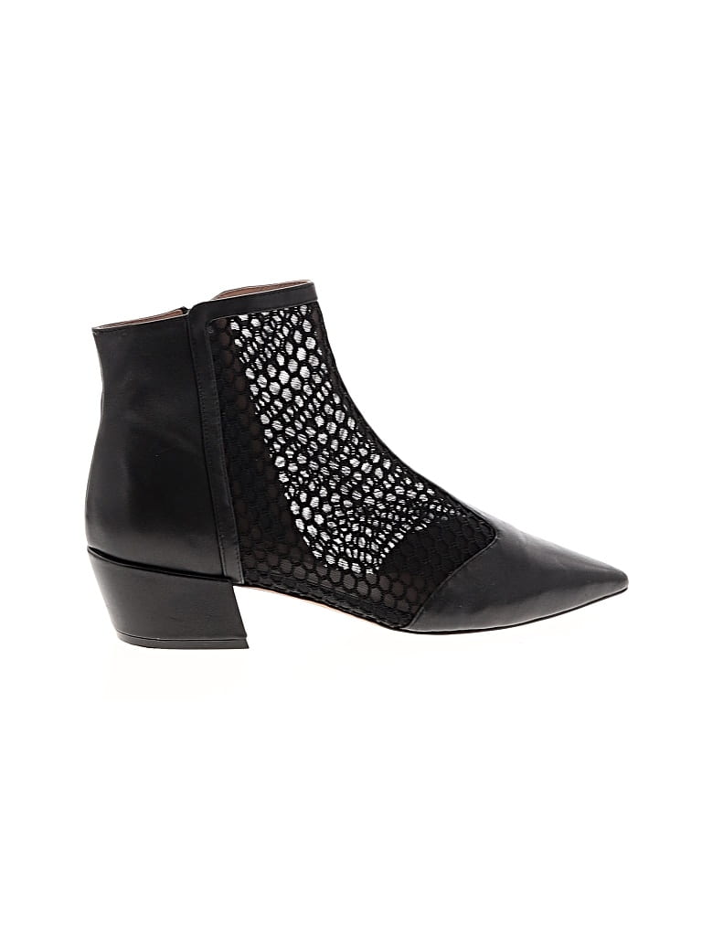 Pre-owned Linea Paolo Ankle Boots In Black