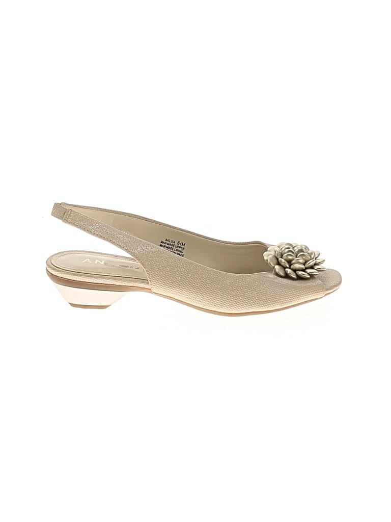 Pre-owned Anne Klein Flats In White