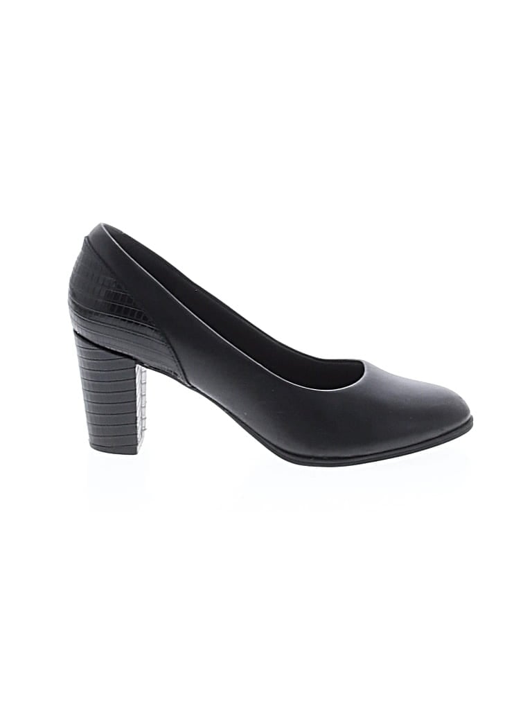 Pre-owned Clarks Heels In Black